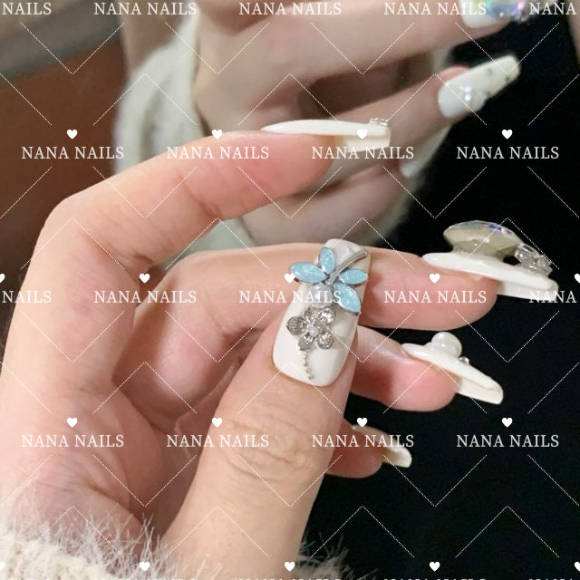白色花朵